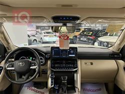 تۆیۆتا لاند کروزەر